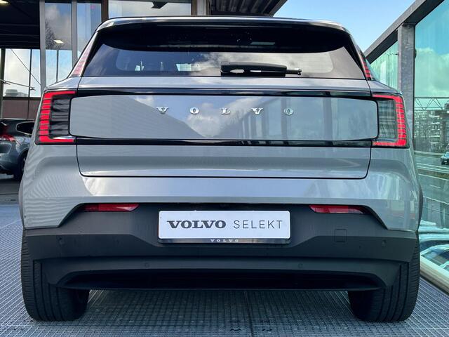Volvo EX30 Twin Motor Performance Ultra 69 kWh Panorama dak, Premium Sound Harman - Kardon, Elektr.. verstelbare voorstoelen, 360gr. Parkeer camera, Semi elektr. Trekhaak..