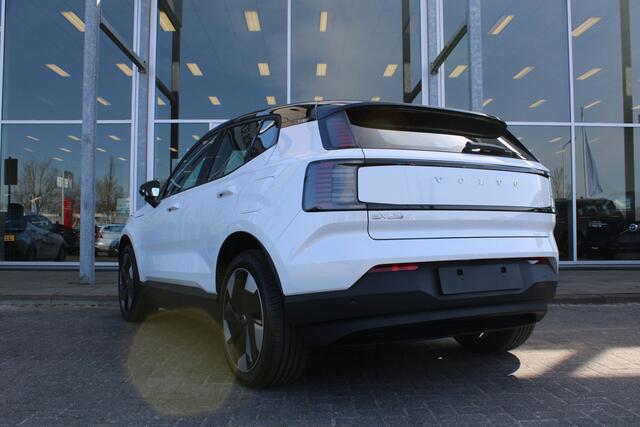 Volvo EX30 Single Motor Extended Range Plus 69 kWh | Stoel & stuur verw. | Google Services | 19" LMV