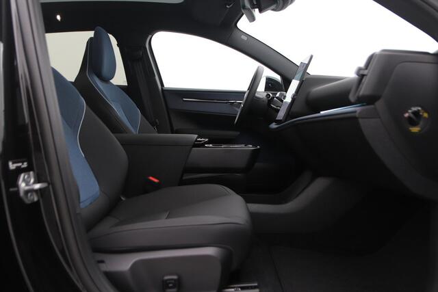 Volvo EX30 Single Motor Extended Range Ultra 69 kWh | Stoel+Stuurverwarming | 20 Inch | Getint Glas | Panoramadak | harman/kardon