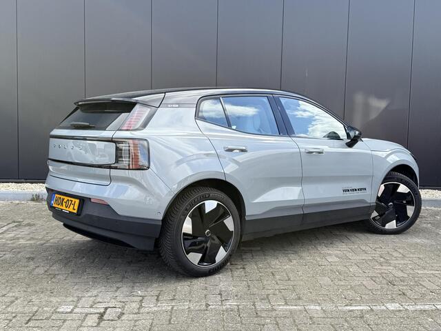 Volvo EX30 Single Motor Extended Range Ultra 69 kWh Breeze bekleding panorama dak 360 camera 19 inch