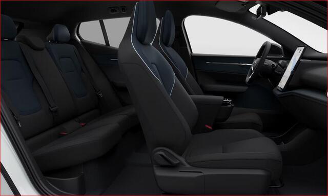 Volvo EX30 272PK Ext. Range Plus van ¤47.467 Voor ¤39.967! / Adaptieve Cruise Control/ Dodehoek Detectie / Parkeersensoren voor en achter/ Achteruitrijcamera/ Warmtepomp/ Google Services/