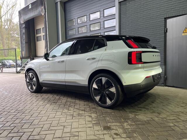 Volvo EX30 Single Motor Extended Range Ultra 69 kWh | Stoel+Stuurverwarming | 20 Inch | Getint Glas | Panoramadak | harman/kardon