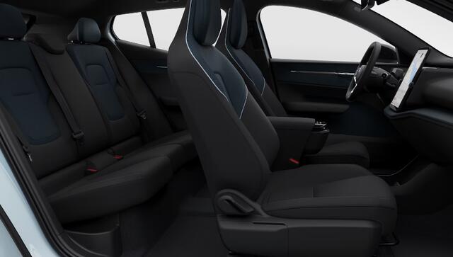 Volvo EX30 272PK Ext. Range Plus Nu van ¤47.150 Voor ¤39.650! / Adaptieve Cruise Control/ Dodehoek Detectie / Parkeersensoren/ Achteruitrijcamera/ Warmtepomp/ Google Services/