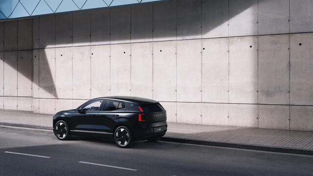Volvo EX30 Single Motor Extended Range Plus 69 kWh | Getint glas