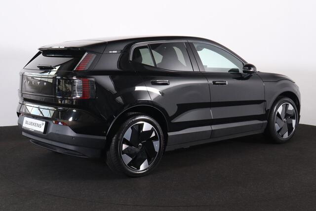 Volvo EX30 Extended Range Ultra 69 kWh - Panoramadak - Climate Pack - Adaptive Cruise Control - Parkeersensoren voor & achter - Extra getint glas - 19' LMV