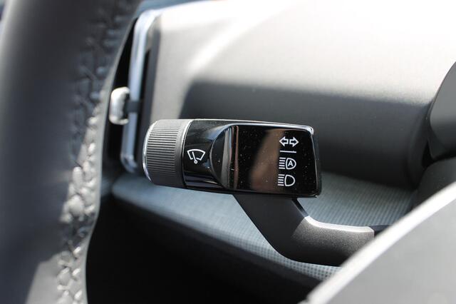 Volvo EX30 Single Motor Plus 272PK Automaat 51 kWh Google Services / 18" lichtmetalen velgen incl all seasonbanden / Parkeer sensoren voor en achter met parkeercamera achter / Adaptieve Cruise Control