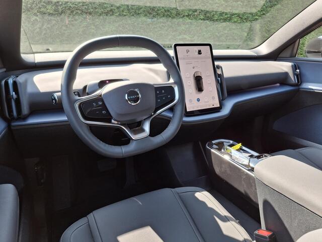 Volvo EX30 Twin Motor Performance Ultra 69 kWh | 360 camera | Climate pack | Panoramadak | Elektrisch verstelbare stoelen |