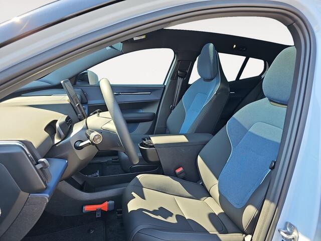 Volvo EX30 Twin Motor Performance Ultra 69 kWh | Elektrisch verstelbare voorstoelen | AWD | Keyless Entry | Panoramadak