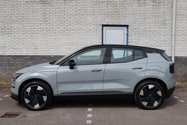 Volvo EX30 Twin Motor Performance Ultra 69 kWh | Stoel & Stuurverwarming | 360-Camera | Panoramadak | Pilot Assist |