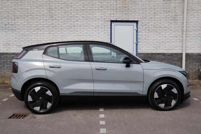 Volvo EX30 Twin Motor Performance Ultra 69 kWh | Stoel & Stuurverwarming | 360-Camera | Panoramadak | Pilot Assist |