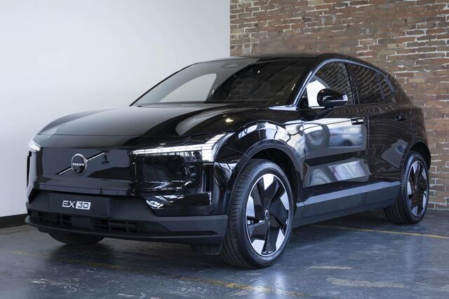 Volvo EX30 Single Motor Extended Range Plus | Premium Audio by Harman Kardon | Keyless Entry | Achteruitrijcamera | Parkeersensoren V+A | Getint Glas Achter | Pilot Assist | Adaptieve Cruise Control | Draadloze Telefoonlader | Navigatiesysteem | Rijstrooksensor Met 