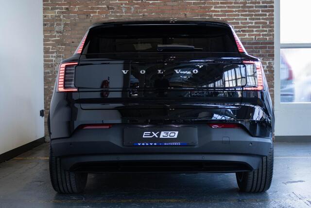 Volvo EX30 Single Motor Extended Range Plus | Premium Audio by Harman Kardon | Keyless Entry | Achteruitrijcamera | Parkeersensoren V+A | Getint Glas Achter | Pilot Assist | Adaptieve Cruise Control | Draadloze Telefoonlader | Navigatiesysteem | Rijstrooksensor Met 