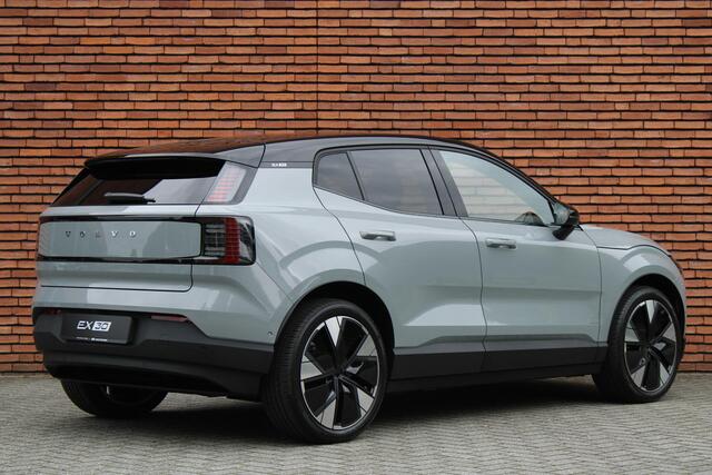 Volvo EX30 Twin Motor Performance Ultra | Verwarmbare Voorstoelen | 20" Aero Velgen | Getint Glas Achter | Panorama Dak | 360 Graden Camera | Parkeersensoren | Navigatiesysteem | Harman Kardon Premium Audio | Apple Carplay/Android Auto | Adaptieve Cruise Control | D
