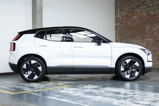 Volvo EX30 Single Motor Extended Range Plus 69 kWh | Harman Kardon audio | Stoelverwarming | Stuurwielverwarming | Google infotainment | Apple carplay/android auto | Parkeercamera | Parkeersensoren voor + achter