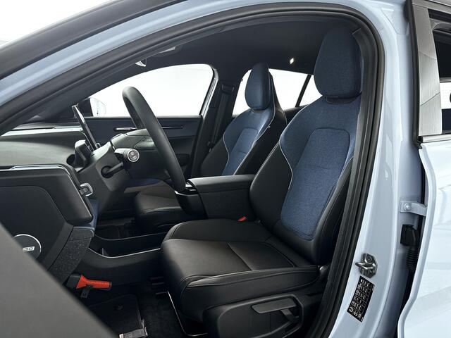 Volvo EX30 Single Motor Extended Range Plus 69 kWh | Stoel- en stuurverwarming | Harman Kardon | Parkeercamera