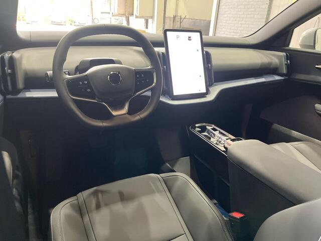 Volvo EX30 Single Motor Extended Range Core 69 kWh | Stoel+Stuurverwarming | Camera | ACC | BLIS