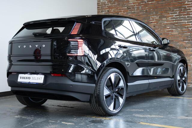 Volvo EX30 Single Motor Extended Range Plus | Premium Audio by Harman Kardon | Keyless Entry | Achteruitrijcamera | Parkeersensoren V+A | 20" Lichtmetalen Velgen | Pilot Assist | Adaptieve Cruise Control | Draadloze Telefoonlader | Navigatiesysteem | Rijstrooksensor