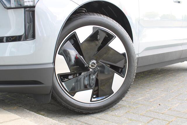 Volvo EX30 Extended Range Plus 69 kWh | Stoel & stuurverwarming | Camera | El. achterklep | Adapt. Cruise