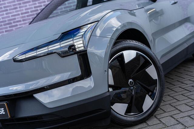 Volvo EX30 Twin Motor Performance Ultra AWD | Panoramadak | Trekhaak | 360 Camera | Elektr. stoelverstelling | Harman Kardon | Keyless | Warmtepomp | Adaptive Cruise