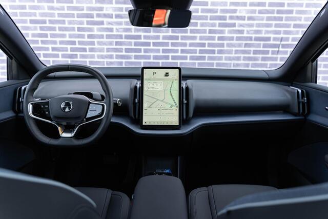 Volvo EX30 Twin Motor Performance Ultra AWD | Stoel-/stuurverwarming | 360 Camera | Elektr. stoelverstelling | Harman Kardon | Keyless | Warmtepomp | Adaptive Cruise | Panoramadak