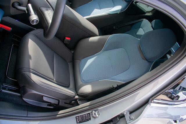 Volvo EX30 Single Motor Extended Range Core 69 kWh -Climate Pack-