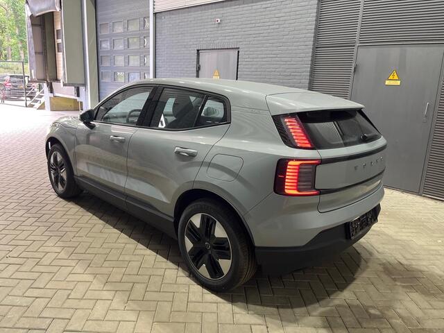 Volvo EX30 Single Motor Extended Range Core 69 kWh | Stoel+Stuurverwarming | ACC | BLIS | Camera