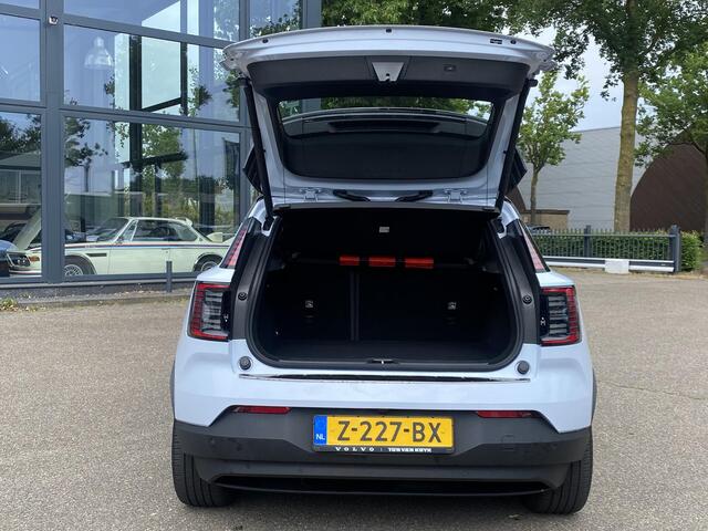 Volvo EX30 Single Motor Extended Range Plus 69 kWh ORIG. NL. NAP KM. | CAMERA | STOEL + STUURVERWARMING