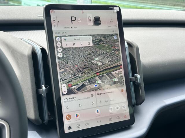 Volvo EX30 Single Motor Extended Range Ultra 69 kWh / MET 5000,- DEMO KORTING VOOR 44.559,- / BLACK EDITION / Direct leverbaar / Pano. dak / 360 camera / Elek. bedienbare stoelen / Harman Kardon /