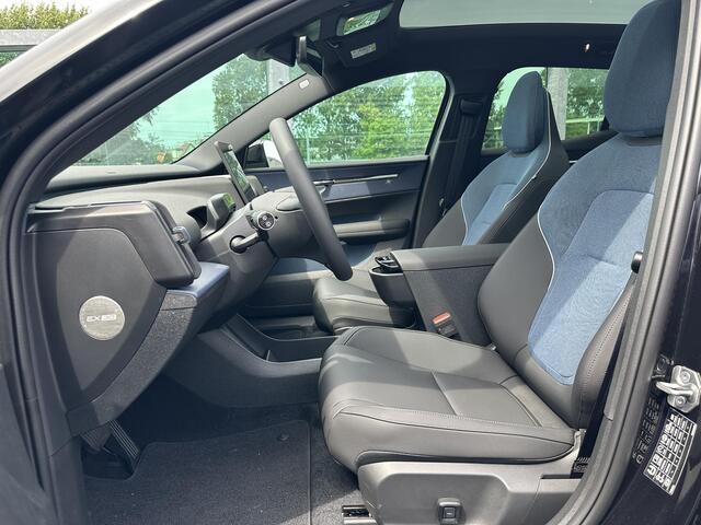 Volvo EX30 Single Motor Extended Range Ultra 69 kWh / MET 5000,- DEMO KORTING VOOR 44.559,- / BLACK EDITION / Direct leverbaar / Pano. dak / 360 camera / Elek. bedienbare stoelen / Harman Kardon /