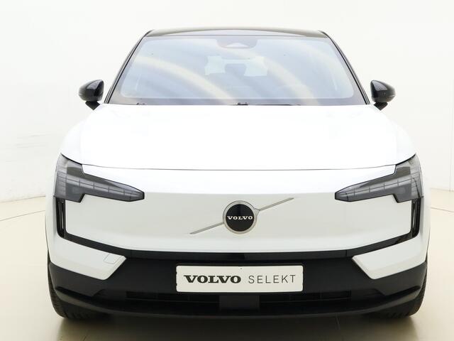 Volvo EX30 Extended Range Plus 69 kWh / ¤7.000,- Voorraadkorting / NIEUW 10km! / DIRECT LEVERBAAR / 20'' / METALLIC LAK / ACC / BLIS / ELEKTR. ACHTERKLEP /