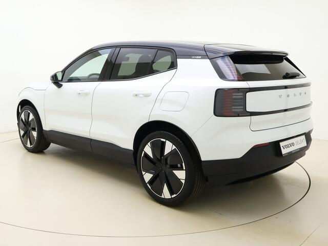 Volvo EX30 Extended Range Plus 69 kWh / ¤7.000,- Voorraadkorting / NIEUW 10km! / DIRECT LEVERBAAR / 20'' / METALLIC LAK / ACC / BLIS / ELEKTR. ACHTERKLEP /