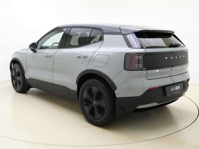 Volvo EX30 Cross Country Twin Motor Performance Ultra 69 kWh / NIEUW 10KM! / 4X4 /Stoelverwarming + Stuurw. Verwarming | Getint Glas Achter | Panorama Dak | 360 Graden Camera | Parkeersensoren | Google | Harman Kardon Premium Audio