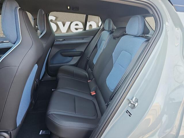 Volvo EX30 Single Motor Extended Range Plus 69 kWh | Harman/Kardon Audio | Keyless Entry | Elektrische achterklep | Adaptive Cruise Control |