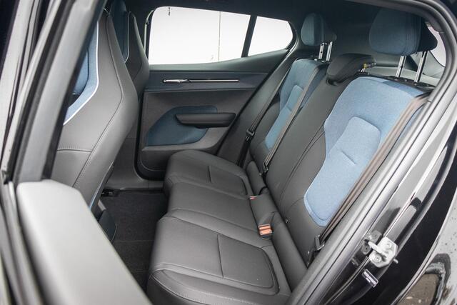 Volvo EX30 Extended Range Plus 69 kWh | Adaptieve Cruise Control | Digital Key Plus | Parkeercamera | 20 Inch lichtmetalen velgen