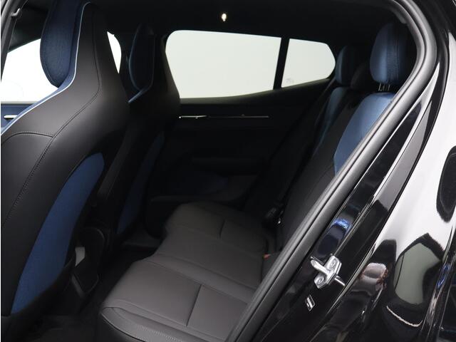 Volvo EX30 Single Motor Extended Range Plus 69 kWh / Stoel- + Stuurwielverwarming / BLIS / Achterruitrijcamera / Adapt. Cruise Control / Getint glas