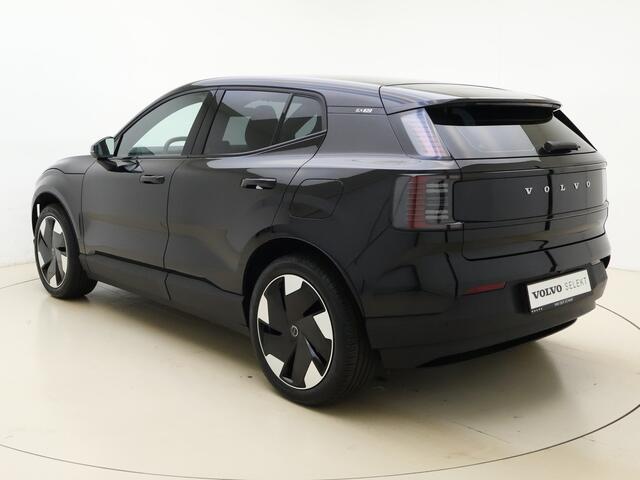 Volvo EX30 Extended Range Plus 69 kWh / H&K Audio / Stoel/- stuurverwarming / Elektr. achterklep / Camera achter / Pilot Assist /
