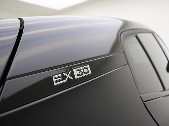 Volvo EX30 Extended Range Plus 69 kWh / H&K Audio / Stoel/- stuurverwarming / Elektr. achterklep / Camera achter / Pilot Assist /