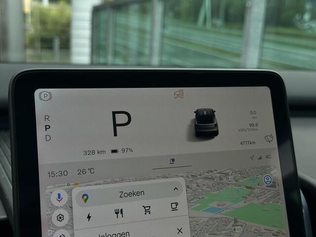 Volvo EX30 Twin Motor Performance Ultra 69 kWh / Pano. dak / 360 camera / Elek. verstelbare stoelen / Stuur + stoelen verwarmd / Harman Kardon / Pilot assist /
