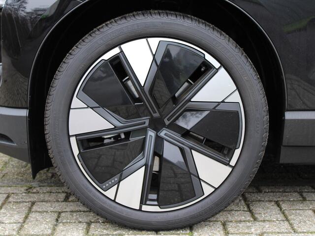 Volvo EX30 Twin Motor Performance Ultra 69 kWh / Panoramadak / Adaptive Cruise / 360 camera / Stoel en stuurverwarming / Getint glas / Keyless / Harman Kardon / Elektrisch bedienbare bestuurders stoel /