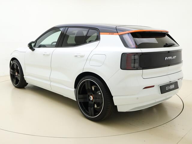 Volvo EX30 - EVERLAST - Extended Range Plus / 21'' Duo spoke satin black / Eibach verlagingsset / Getint glas / Stoel + Stuurwiel Verwarming
