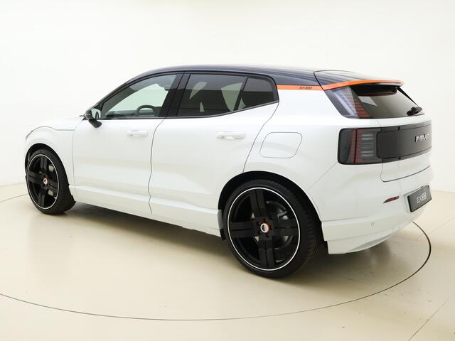 Volvo EX30 - EVERLAST - Extended Range Plus / 21'' Duo spoke satin black / Eibach verlagingsset / Getint glas / Stoel + Stuurwiel Verwarming