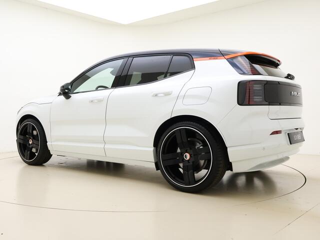 Volvo EX30 - EVERLAST - Extended Range Plus / 21'' Duo spoke satin black / Eibach verlagingsset / Getint glas / Stoel + Stuurwiel Verwarming