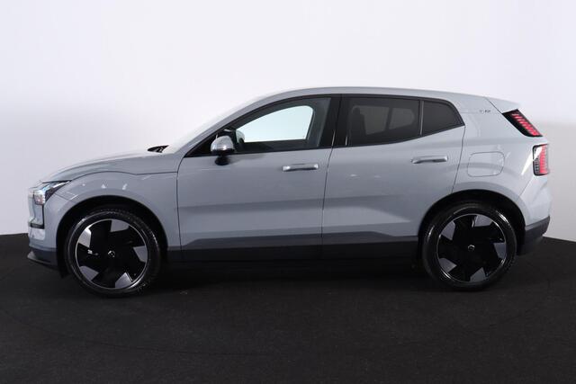 Volvo EX30 Single Motor Plus 51 kWh - Adaptive cruise control - Parkeercamera achter - Apple Carplay & Android Auto - Parkeersensoren achter - Extra getint glas - 18' LMV