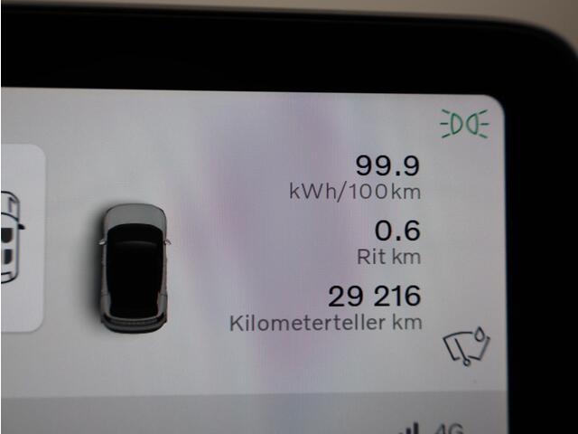 Volvo EX30 Single Motor Extended Range Core / Achteruitrijcamera / Stoel + stuurwielverwarming / Adaptieve cruise control / BLIS