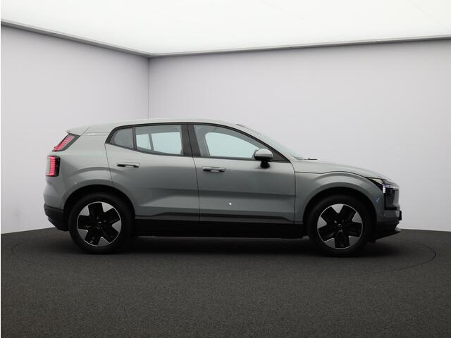 Volvo EX30 Single Motor Extended Range Core / Achteruitrijcamera / Stoel + stuurwielverwarming / Adaptieve cruise control / BLIS