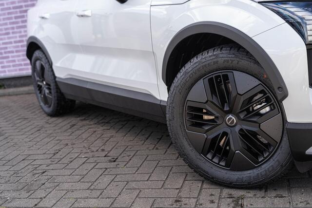 Volvo EX30 Cross Country Twin Motor Performance Ultra | Google | Longe Range | 4x4 | Adaptieve Cruise | Stoel-/Stuurverwarming | Keyless | 360 Camera | Panoramadak | Elektr. Stoelen | Harman Kardon Audio | Elek. Achterklep | Getint Glas