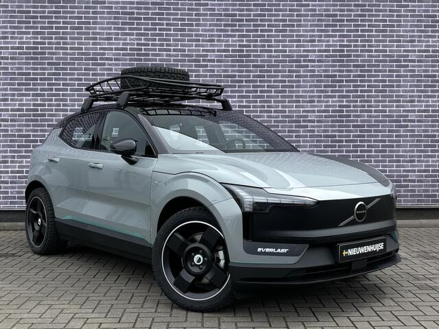 Volvo EX30 Extended Range 69 kWh Plus Cross Edition | Trekhaak | 19" OFF ROAD velgen | Stoel/stuurverwarming | Parkeercamera | Cross Country look