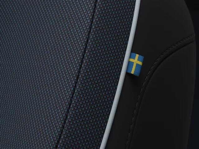 Volvo EX30 Single Motor Extended Range Europa 69 kWh | Parkeercamera | Harman Kardon | Stoel- en Stuurverwarming | Elektrische Stoelen | 20" Velgen