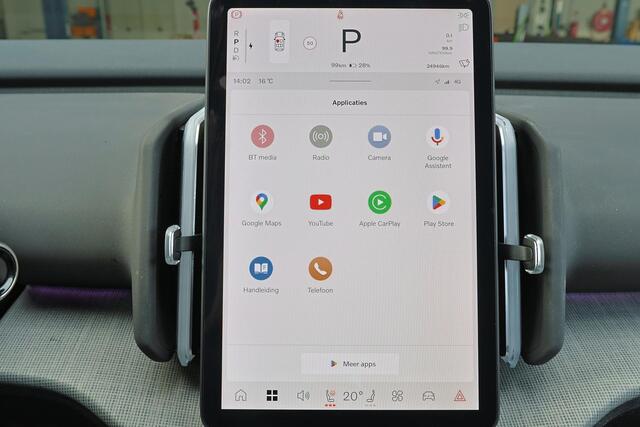 Volvo EX30 Extended Range Plus 69 kWh - Adaptive Cruise Control - Climate Pack - Harman/Kardon audio - Parkeercamera achter - Parkeersensoren voor & achter - Navigatie - 19' LMV