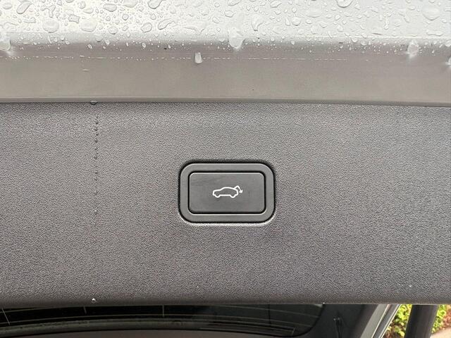 Volvo EX30 Single Motor Extended Range Plus 69 kWh | Beschikbaar vanaf 24-12-2025 | Harman/Kardon | Stoel/Stuur Verwarming | Pilot assist | BLIS | 20" |